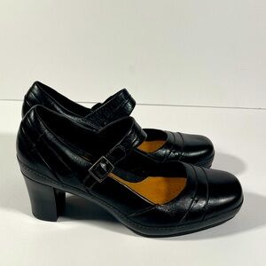 Clarks Artisan Black leather Mary Jane 8.5